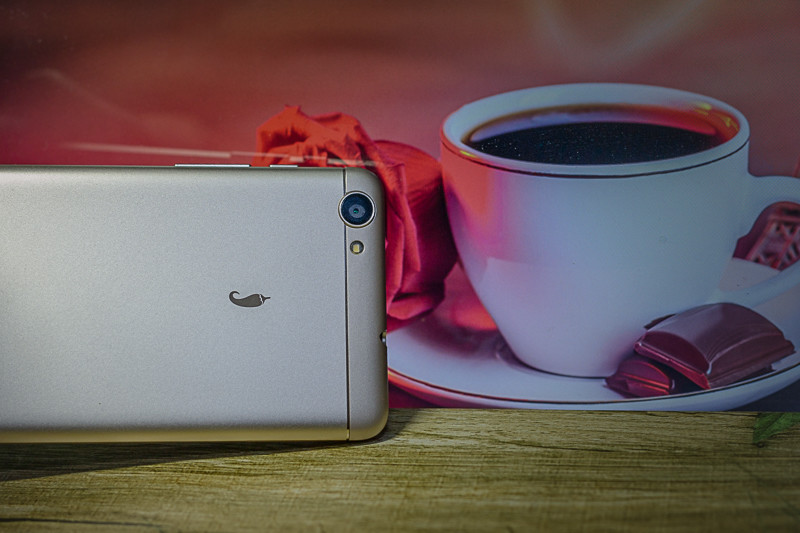 微信QQ能八开，刷脸手机小辣椒S33才安全