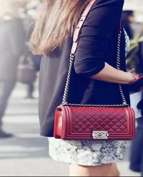 香奈儿购包圣经：经典款哪里买最便宜？