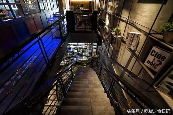 这家店的小龙虾百吃不厌,小龙虾选十三香还是油焖