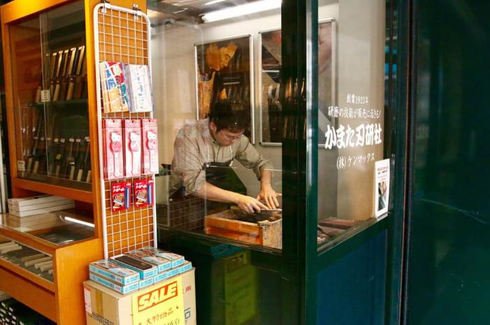 一把菜刀做了90年!日本东京这家菜刀铺一定要去看看!