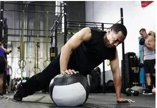 科普实心球到底怎么练?鲁能只是初始阶段,看劳尔的表情读懂一切