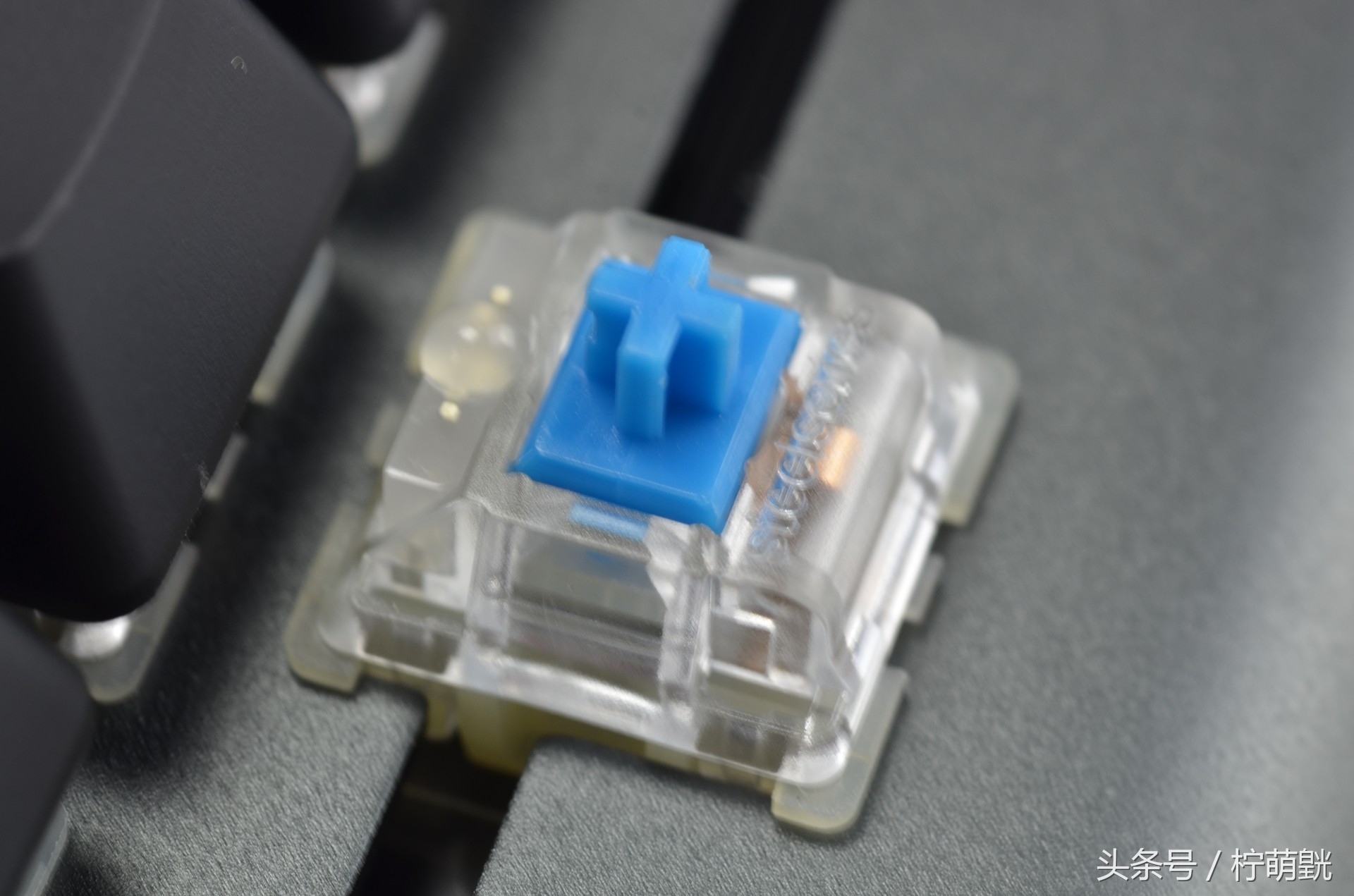 顶级rgb机械键盘,赛睿apexprort机械键盘评测