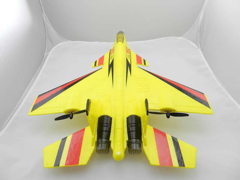 遥控可以在室内玩的飞行器玩具,一款遥控飞行玩具