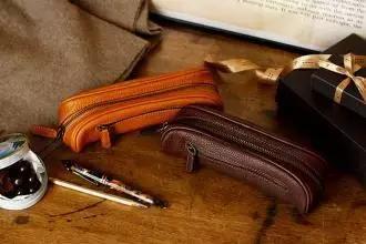 适合年轻人的潮牌包包品牌,目前日本最流行的包包