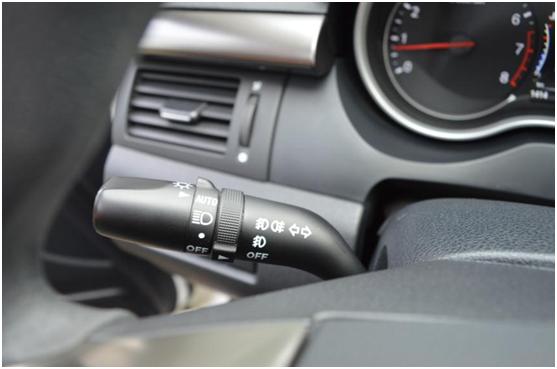 奔腾x801.8t和2.0哪个好,奔腾x80试驾2.0油耗咋样