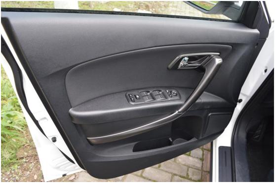 奔腾x801.8t和2.0哪个好,奔腾x80试驾2.0油耗咋样