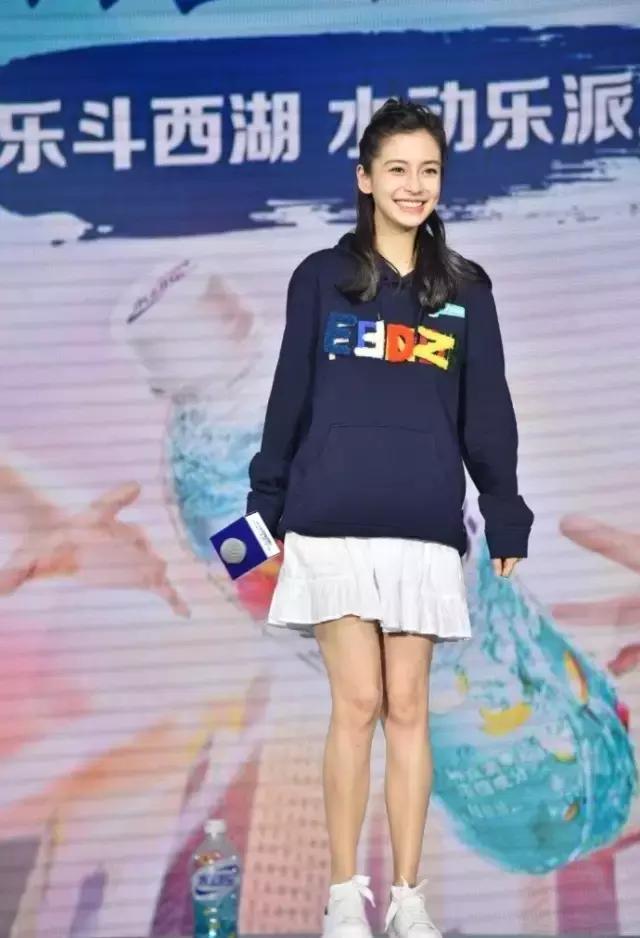 oversize卫衣怎么穿好看,oversize卫衣穿什么裤子