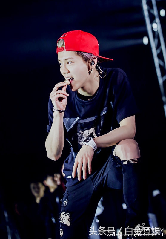 鹿晗穿破洞裤,鹿晗穿秋裤完整版