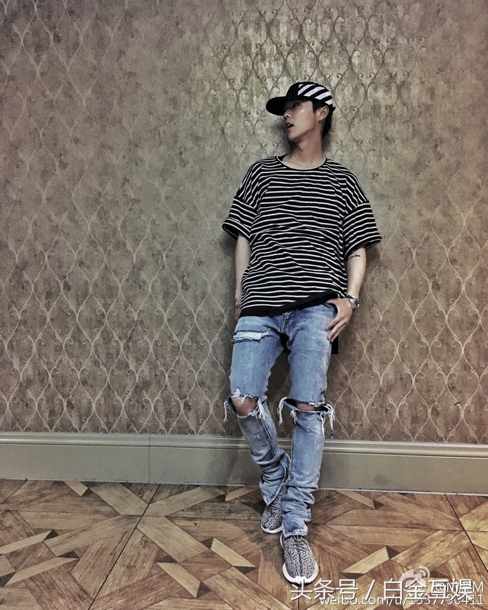 鹿晗穿破洞裤,鹿晗穿秋裤完整版