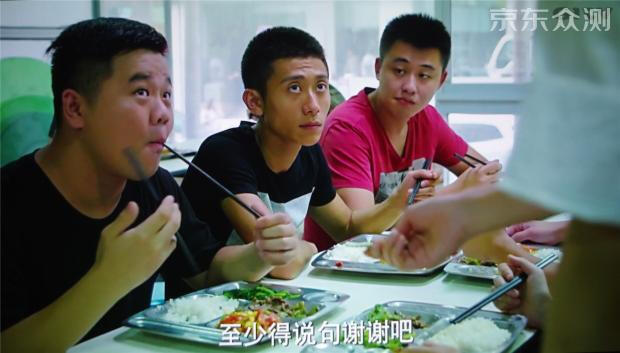 荣耀盒子标准版评测,荣耀盒子voice与荣耀盒子pro