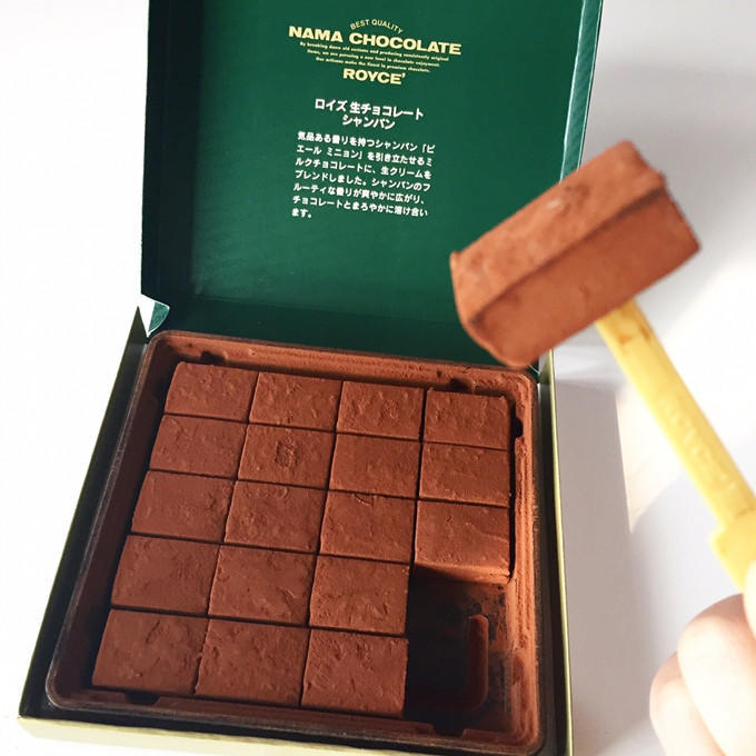 不出国门就能享受进口好商品,不出国门也能观赏到异国风情建筑