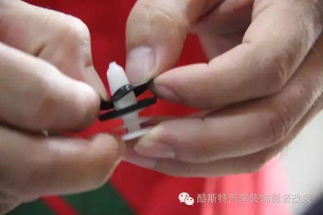 福克斯汽车隔音,福克斯车门隔音棉和止震板