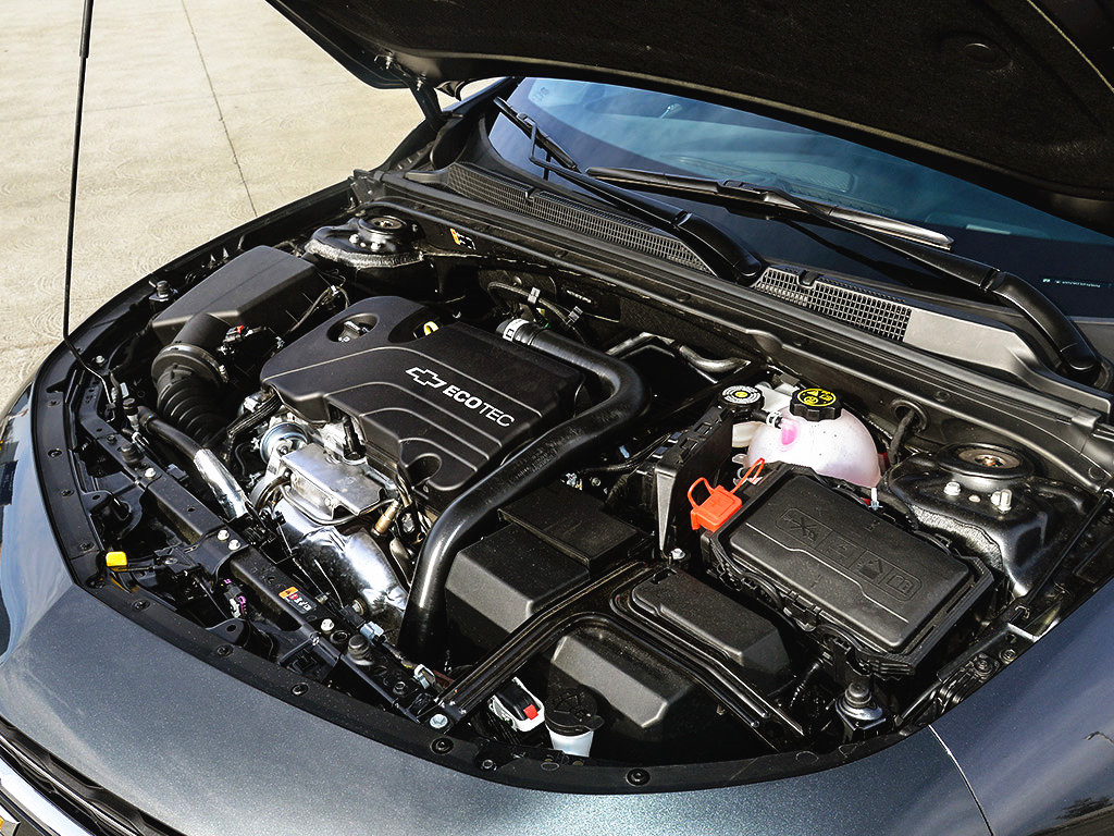 迈锐宝xl2.0t试驾第一视角,国外迈锐宝xl准备上新款了吗