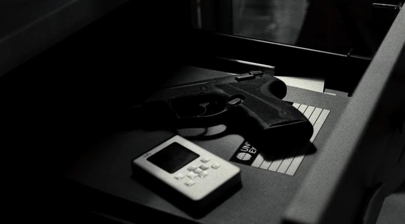 还记得06年的索尼吗,《007:皇家*场赌**》中那些数码科技