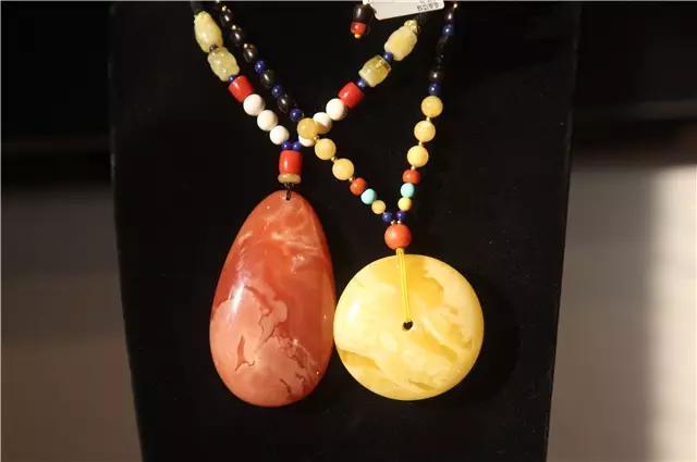 市场上的琥珀假货,血蜜蜡是不是假的