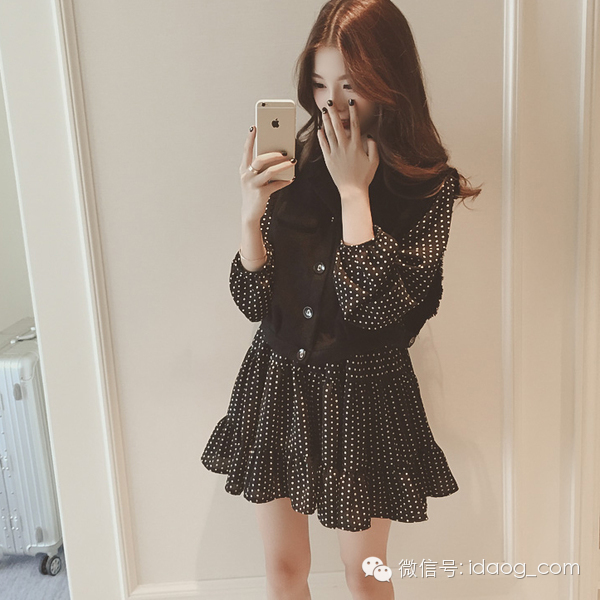 百变秋冬连衣裙减龄甜美风最受宠,最后一套减龄气质连衣裙