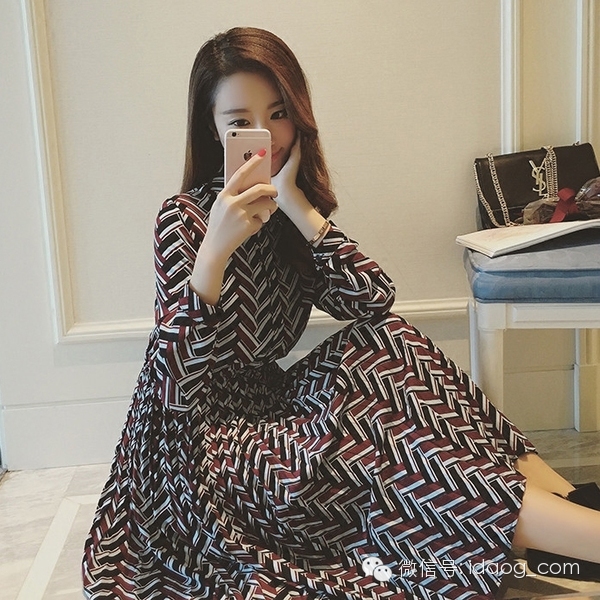 百变秋冬连衣裙减龄甜美风最受宠,最后一套减龄气质连衣裙