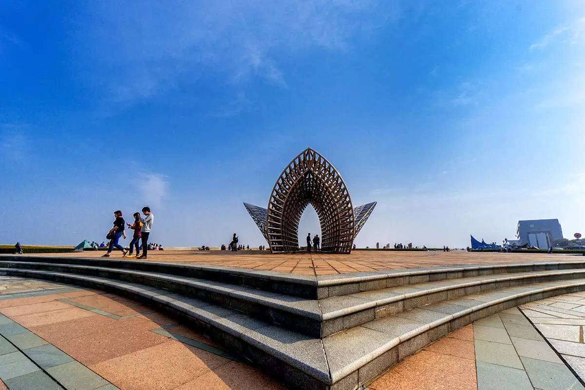 临港新城,上海的“迪拜”?上海的“横滨”?