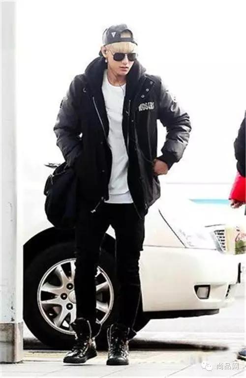 男士红色运动鞋子怎么搭配衣服,165男士增高运动鞋搭配裤子