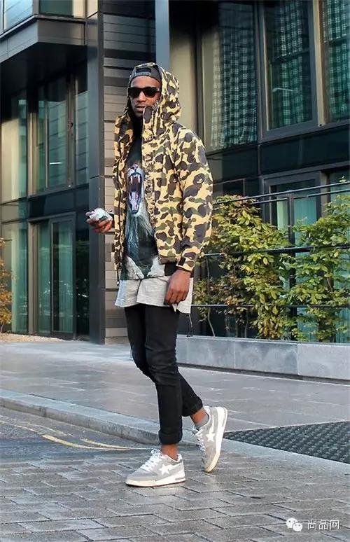 男士红色运动鞋子怎么搭配衣服,165男士增高运动鞋搭配裤子
