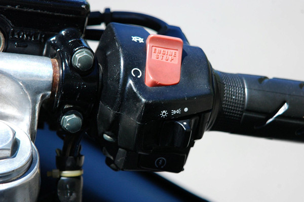 一代经典老款摩托车满满的回忆,摩托车一代经典情怀