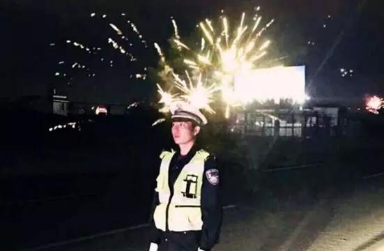 秒杀复制群发！让你见识啥叫”最威武霸气的拜年”！