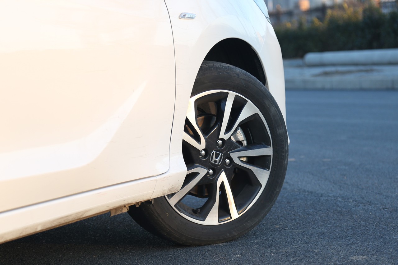 16年本田哥瑞豪华版评价,省油小型哥瑞