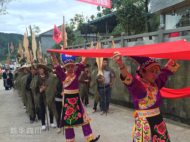 西部刀手,行走于中国道教神山四川洪雅瓦屋山,暗藏杀伐之气!