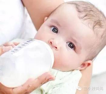 宝宝换奶粉拉肚子是乳糖不耐受吗,换奶粉后婴儿腹泻的处理方法