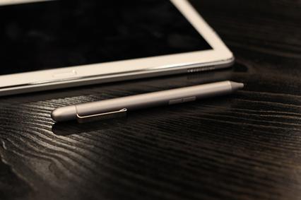 揽月和探陆哪个好,华为揽阅m2现在值得买吗