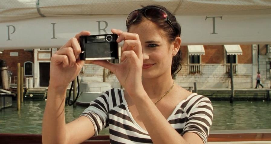 还记得06年的索尼吗,《007:皇家*场赌**》中那些数码科技