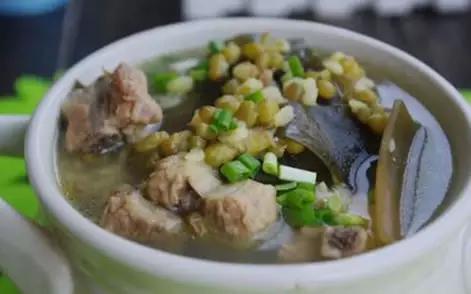 风华正茂,怎能没了青春只剩“痘”