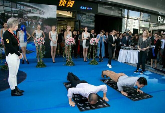 让潘石屹变身理发师的星客多“快剪”是个什么东东？