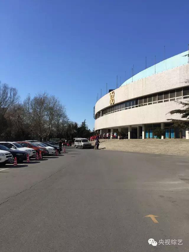 1983央视春晚精彩瞬间,历届春晚惊艳瞬间