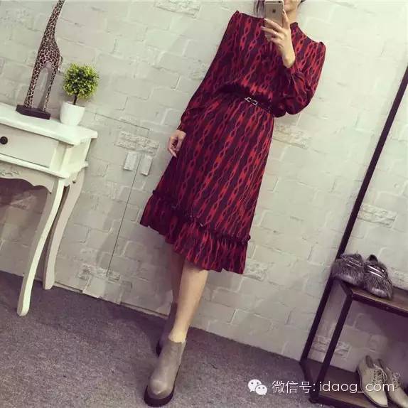 百变秋冬连衣裙减龄甜美风最受宠,最后一套减龄气质连衣裙