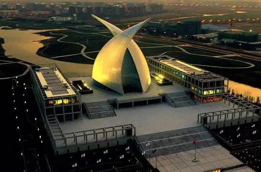 临港新城,上海的“迪拜”?上海的“横滨”?