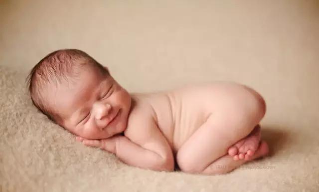 如何纠正宝宝昼夜颠倒,如何纠正五个月宝宝睡眠颠倒