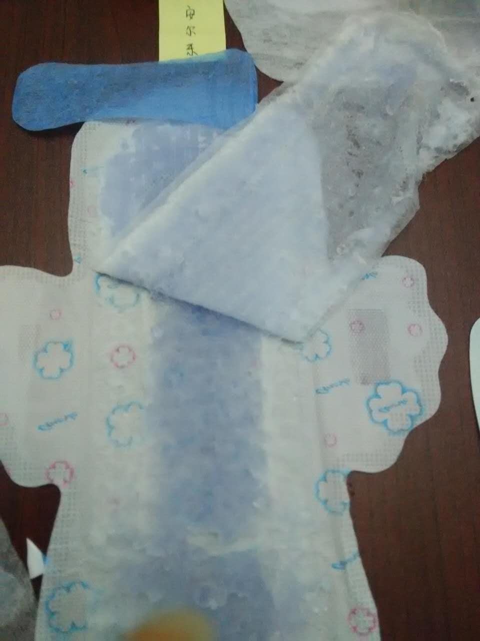 女生卫生巾大礼包,全网最火最全二十种卫生巾测评