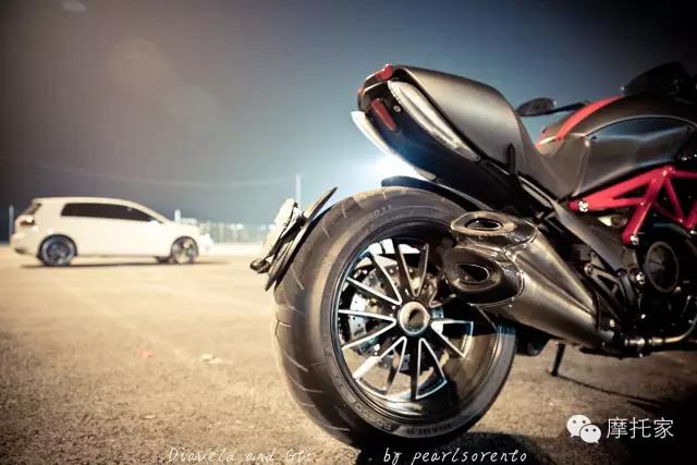 杜卡迪大魔鬼摩托测评,杜卡迪diavel1260和1260s的区别