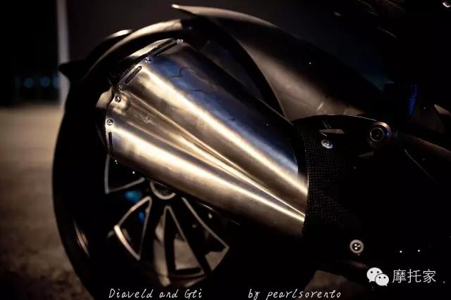 杜卡迪大魔鬼摩托测评,杜卡迪diavel1260和1260s的区别