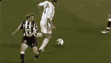 盘点足坛那些不可思议的奇迹,足坛十大独门绝技盘点