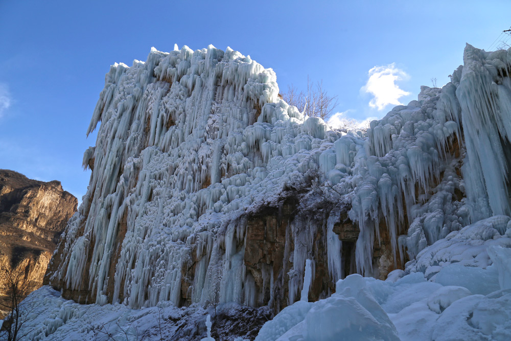 沕沕水冰瀑冰灯特价票,沕沕水景区冰灯需要门票吗