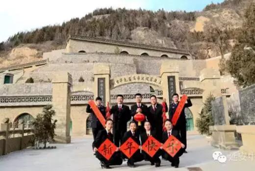 秒杀复制群发！让你见识啥叫”最威武霸气的拜年”！