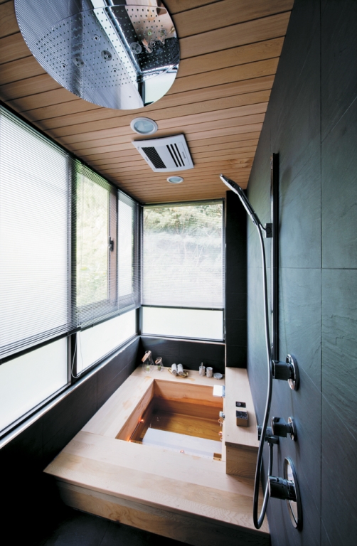 花洒管子堵了怎么办,花洒水孔堵塞解决方法