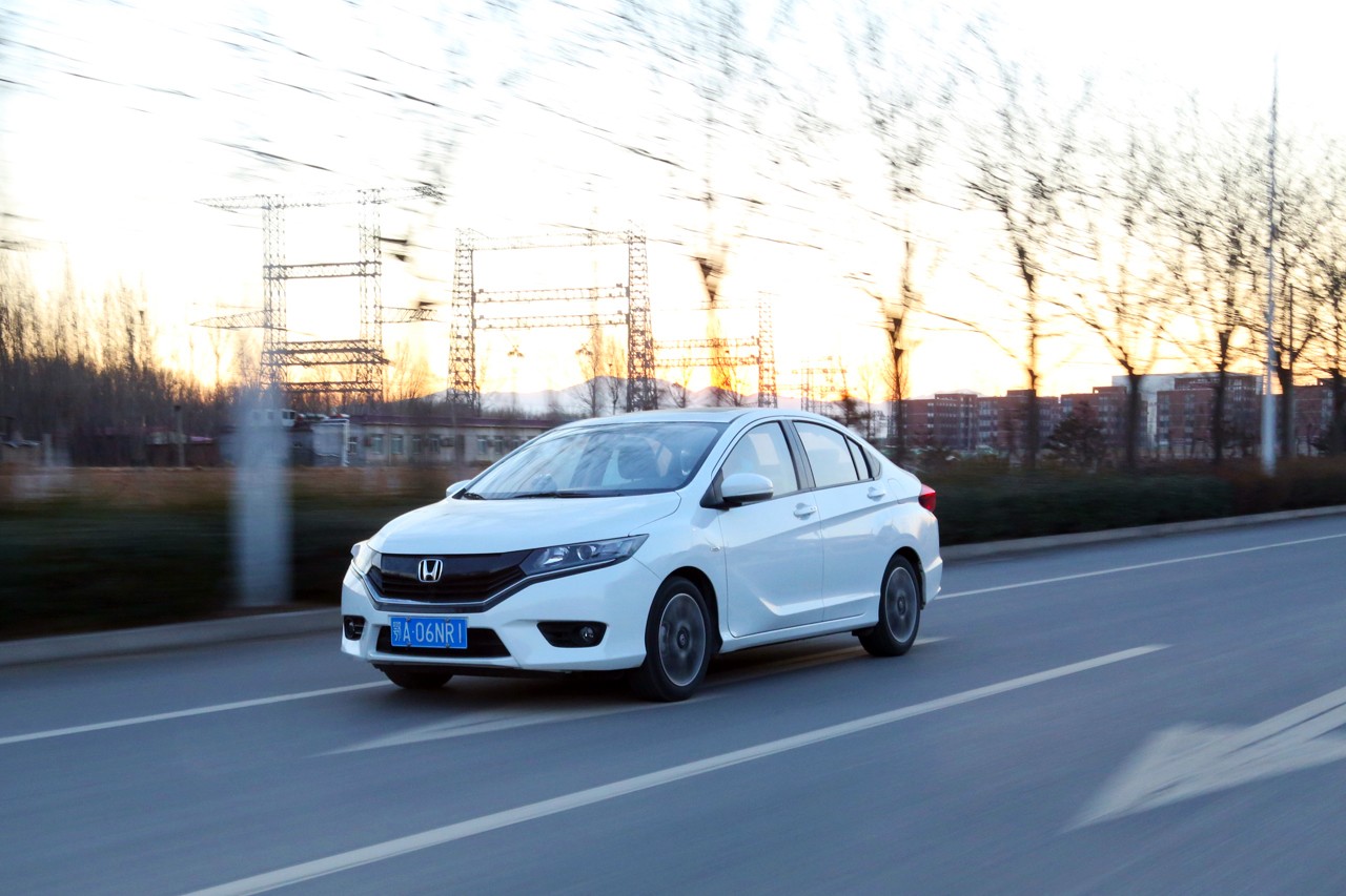 16年本田哥瑞豪华版评价,省油小型哥瑞