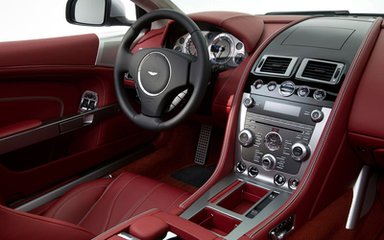 阿斯顿马丁db9废气阀在哪里,阿斯顿马丁db9音响功放在哪