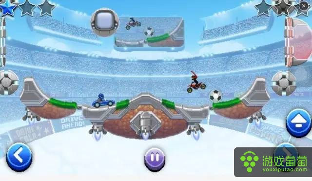 这款融合《越野机车》等FC元素的“换皮”游戏，凭什么能获得苹果推荐？