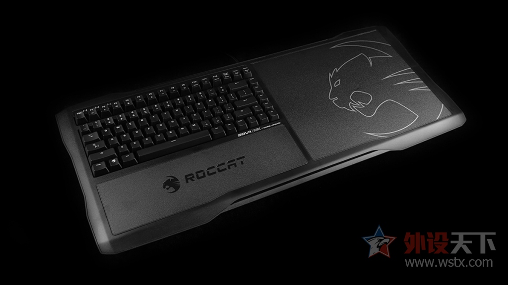 官方评测冰豹ROCCATSOVA游戏膝板图赏简评:腿上游戏