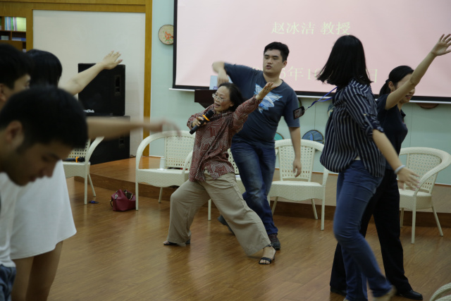 来,让我们一起解锁“舞动治疗”