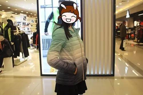 武汉最低温8度怕什么？我们给你测试了几十件轻羽绒服，还自带USB充电加热